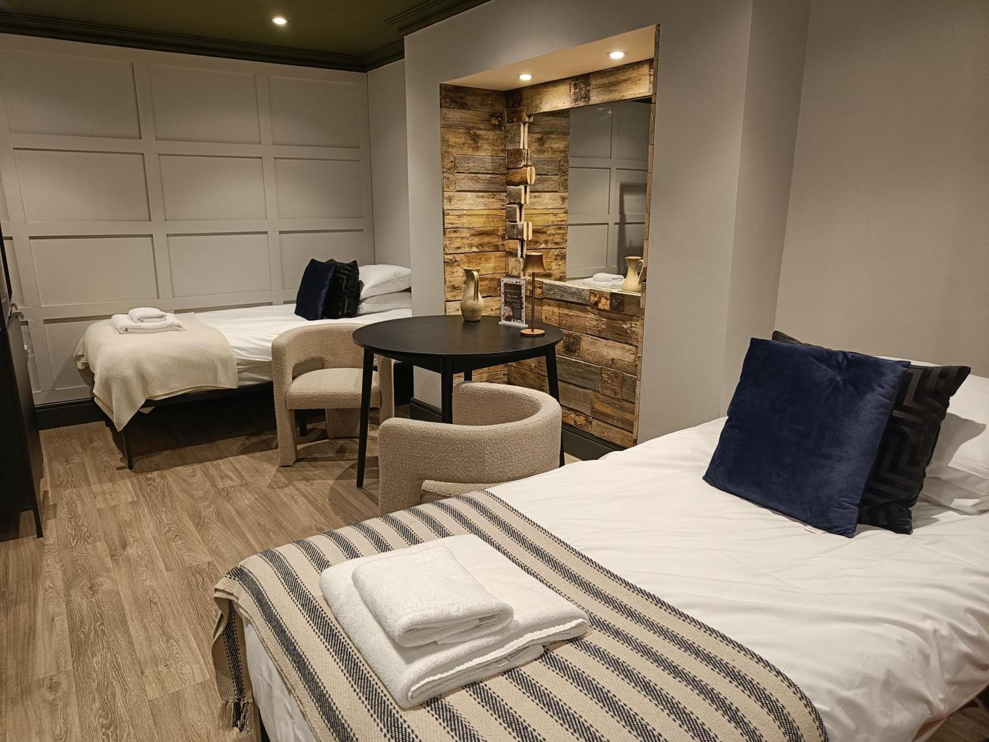 Rooms On The Prom Cheltenham Bagian luar foto