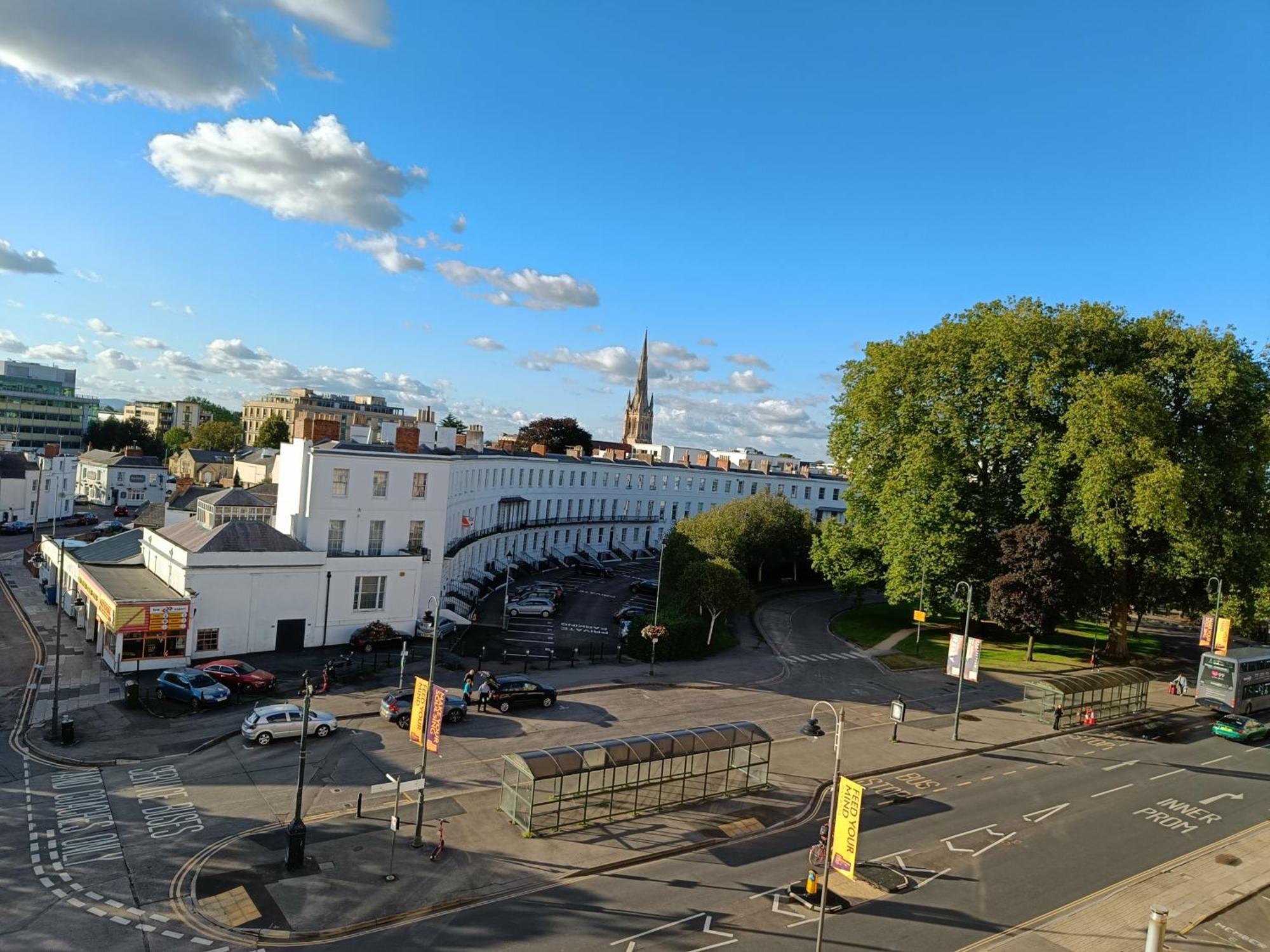 Rooms On The Prom Cheltenham Ruang foto