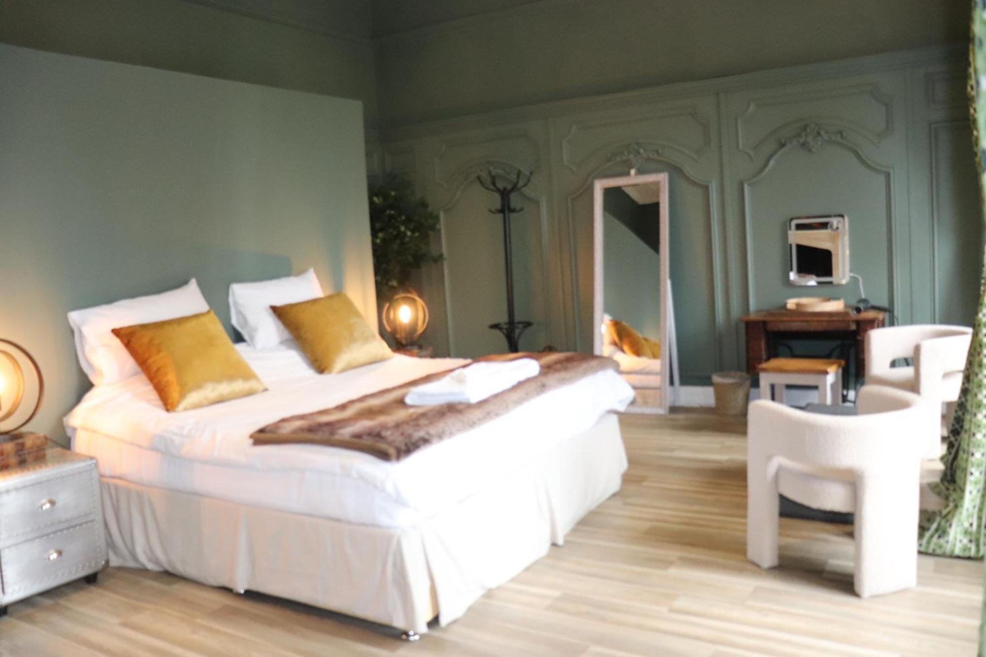 Rooms On The Prom Cheltenham Bagian luar foto