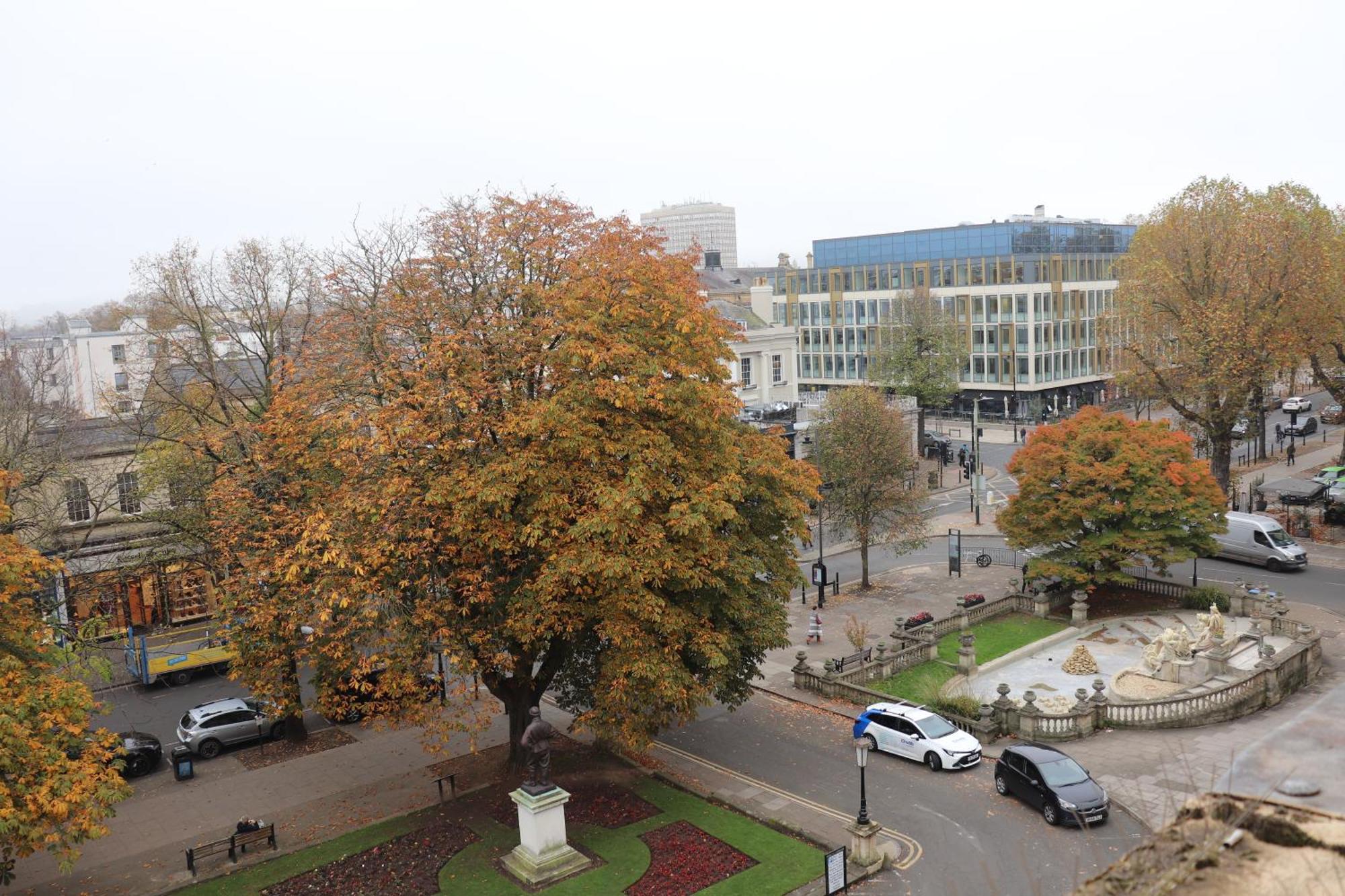 Rooms On The Prom Cheltenham Bagian luar foto