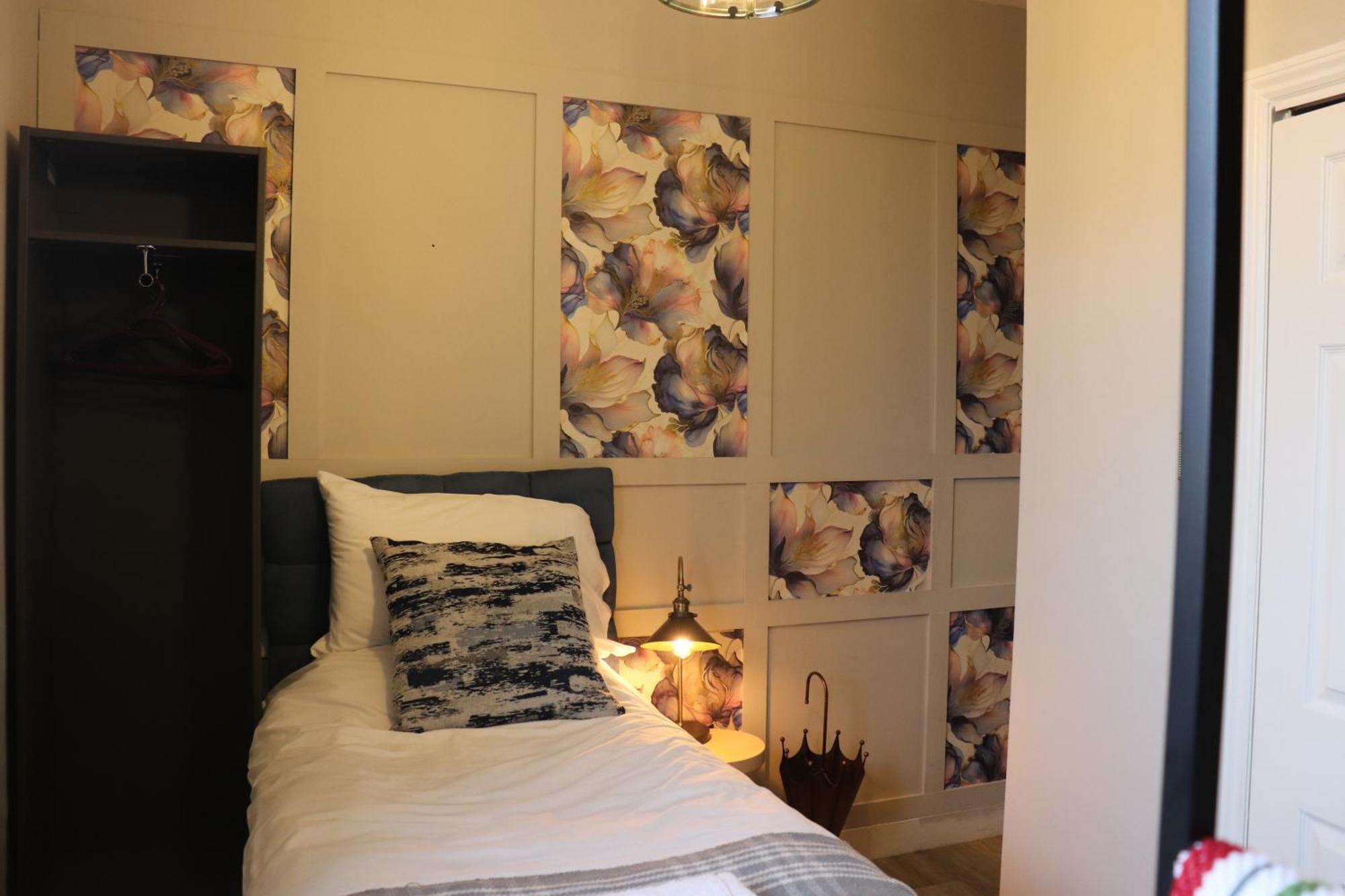 Rooms On The Prom Cheltenham Bagian luar foto