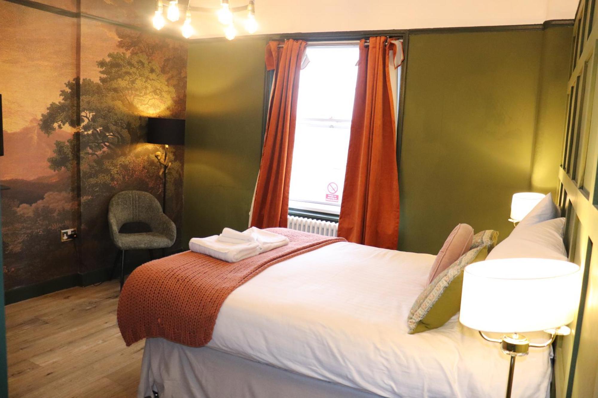 Rooms On The Prom Cheltenham Bagian luar foto
