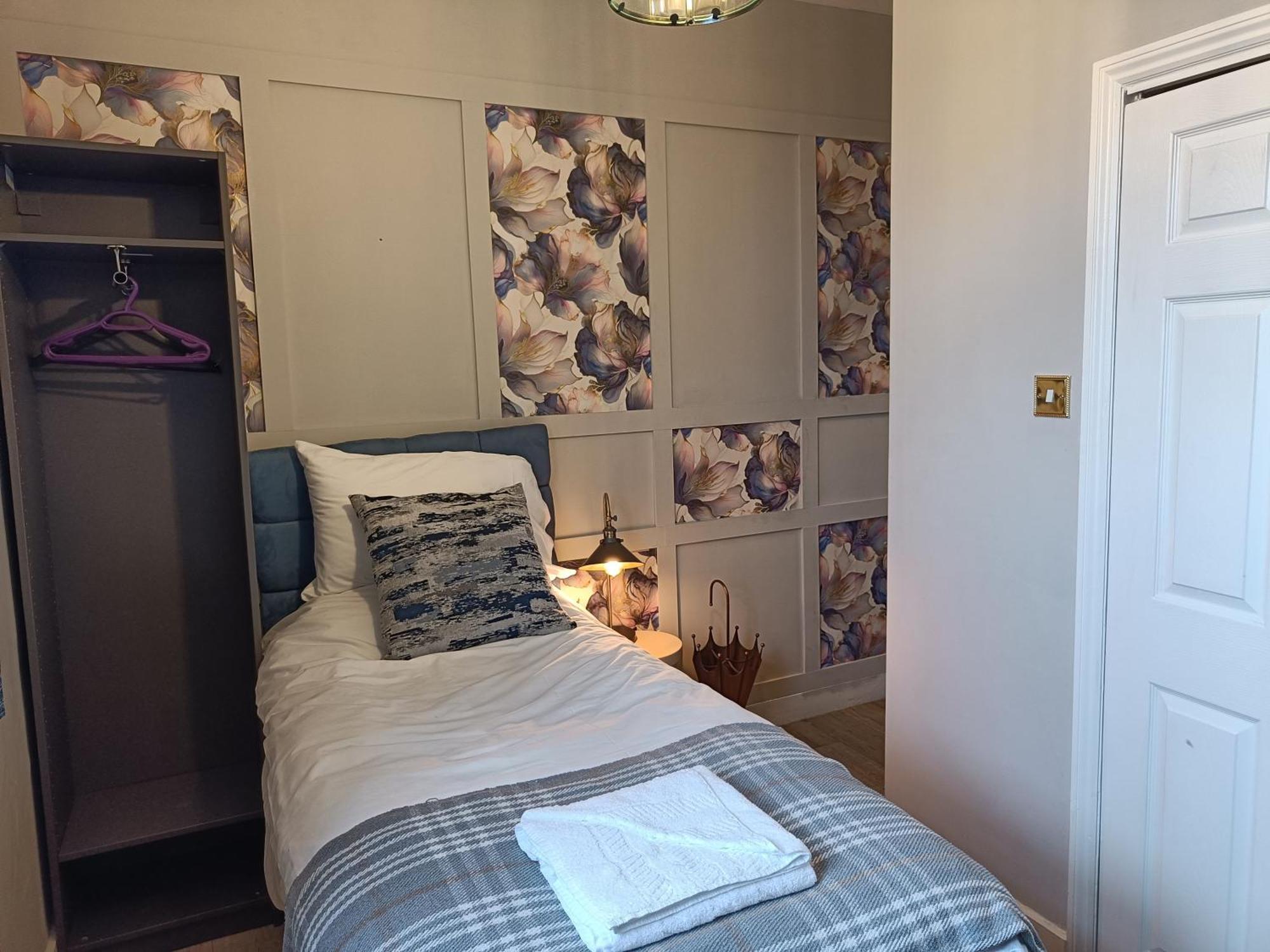 Rooms On The Prom Cheltenham Bagian luar foto