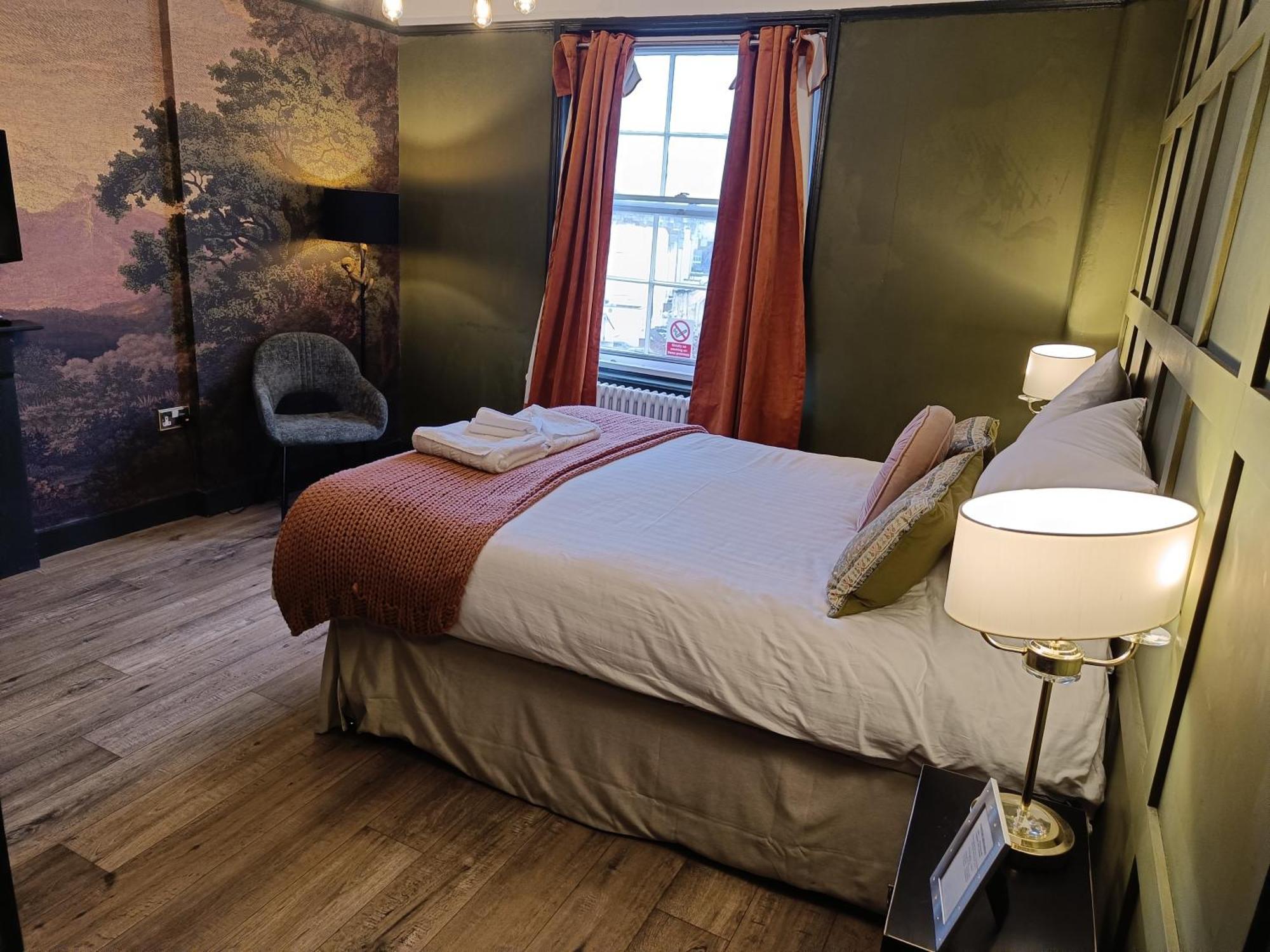 Rooms On The Prom Cheltenham Bagian luar foto
